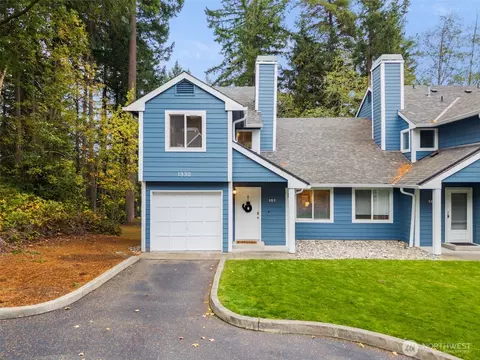 1330 NW Slate Ln #101, Silverdale, WA 98383