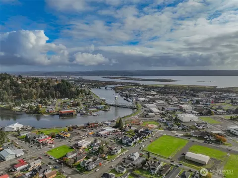 205 Jefferson St, Hoquiam, WA 98550