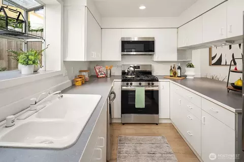 315 27th Ave E, Seattle, WA 98112 photo 13
