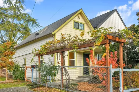 4700 S Mead St S, Seattle, WA 98118