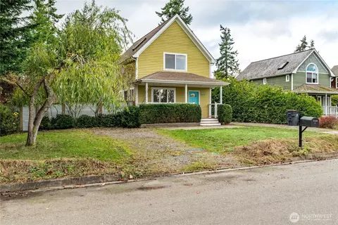 1011 Thomas St, Port Townsend, WA 98368