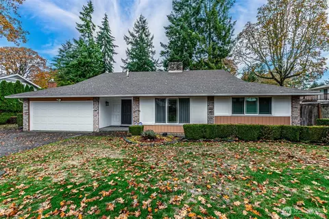 9421 Zircon Dr SW, Lakewood, WA 98498