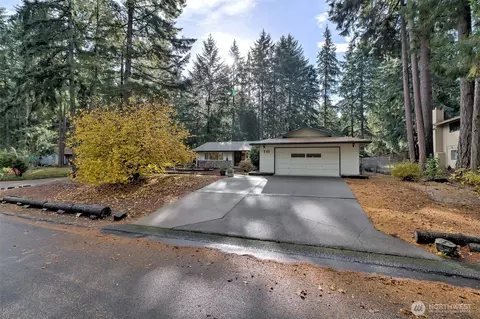 7111 41st Ave SE, Lacey, WA 98503
