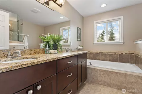 Bath - 6794 Goodwin Rd, Everson, WA 98247 photo 2 of 4