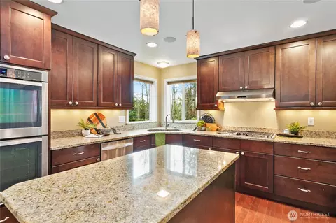 Kitchen - 6794 Goodwin Rd, Everson, WA 98247 photo 3 of 6
