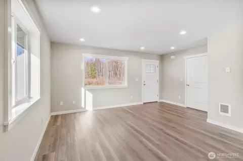 Living - 6479 Watson Loop, Maple Falls, WA 98266 photo 1 of 3