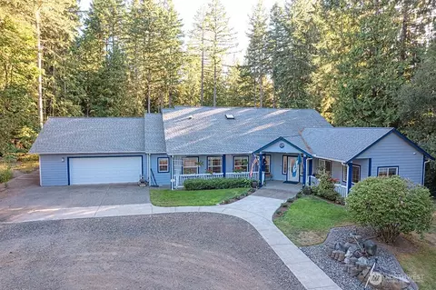 2213 NW Mountain View Rd, Silverdale, WA 98383