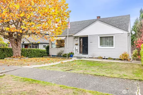 217 E 10th St, Port Angeles, WA 98362