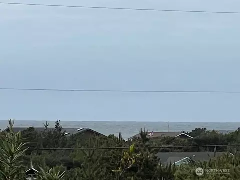 30507 K Pl, Ocean Park, WA 98640