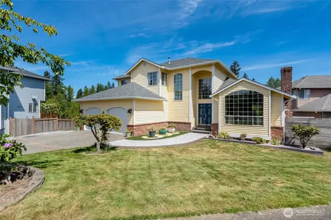 Exterior - 4627 118th St SE, Everett, WA 98208 photo 4 of 12