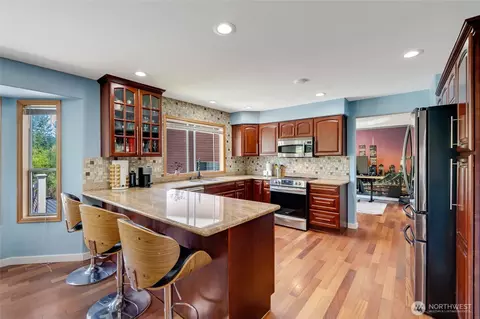 Kitchen - 4627 118th St SE, Everett, WA 98208 photo 1 of 4