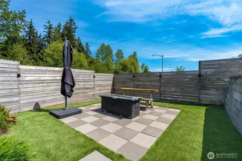 Exterior - 4627 118th St SE, Everett, WA 98208 photo 11 of 12