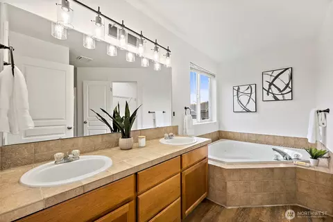 Bath - 1415 Riddell Ave NE, Orting, WA 98360 photo 2 of 4