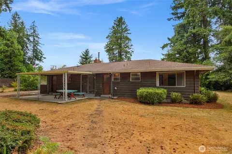 Exterior - 22221 45th Ave SE, Bothell, WA 98021 photo 4 of 14