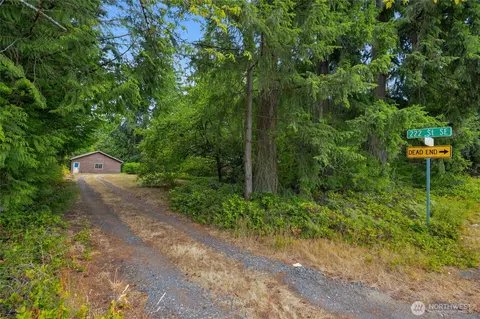 Exterior - 22221 45th Ave SE, Bothell, WA 98021 photo 12 of 14