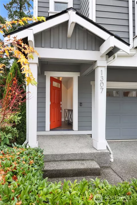 1307 141st Pl SW, Lynnwood, WA 98087