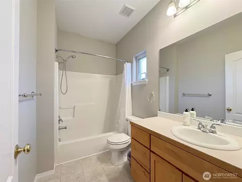 Bath - 140 Independence Dr, Sequim, WA 98382 photo 2 of 2