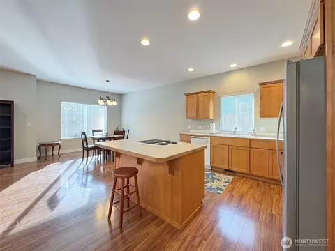 Kitchen - 140 Independence Dr, Sequim, WA 98382 photo 5 of 6