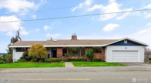 622 SW Fairhaven Dr, Oak Harbor, WA 98277