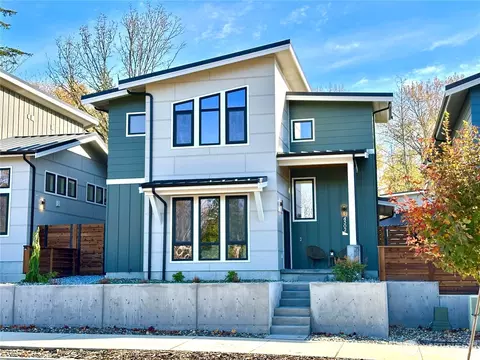 4302 Creston Way, Bellingham, WA 98226