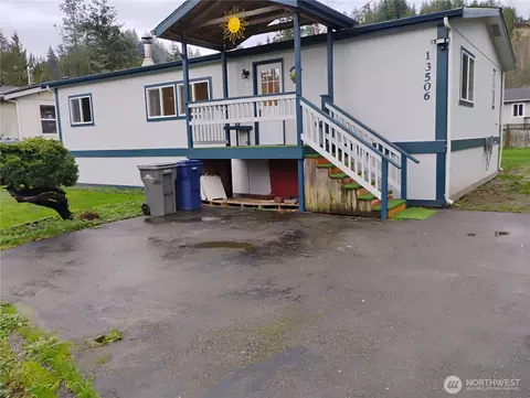 13506 Meadow Dr, Snohomish, WA 98290