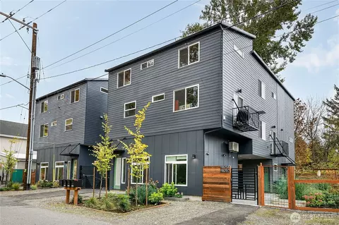 11831 59th Ave S #C, Seattle, WA 98178