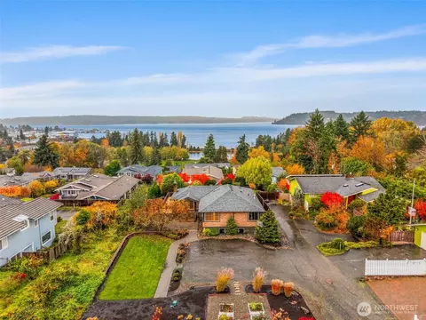 1224 S Sunset Dr, Tacoma, WA 98465