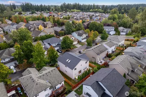 View/Area - 18022 29th Ave SE, Bothell, WA 98012 photo 2 of 5