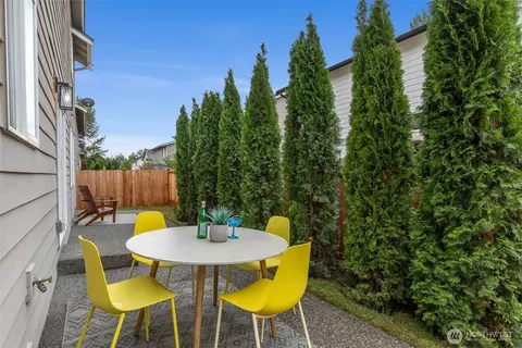 Exterior - 18022 29th Ave SE, Bothell, WA 98012 photo 5 of 6