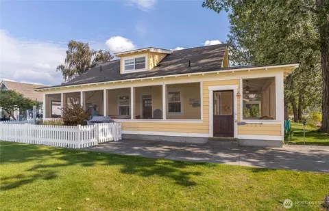 117 Barefoot Ln, Oroville, WA 98844