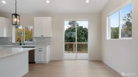3205 19th St, Everett, WA 98201 photo 6