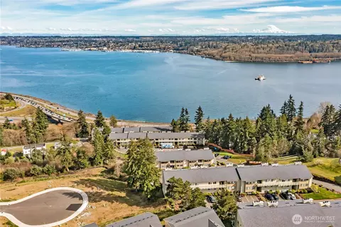1725 W Sunn Fjord Ln #J-203, Bremerton, WA 98312