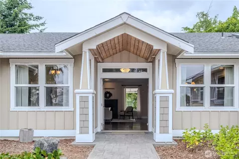 8165 Cowichan Rd, Blaine, WA 98230