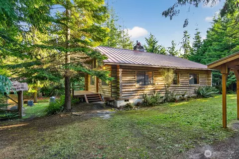 2103 Sherwood Forest Ln, Camano Island, WA 98282