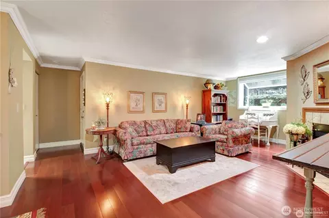 4106 Factoria Blvd SE #116, Bellevue, WA 98006