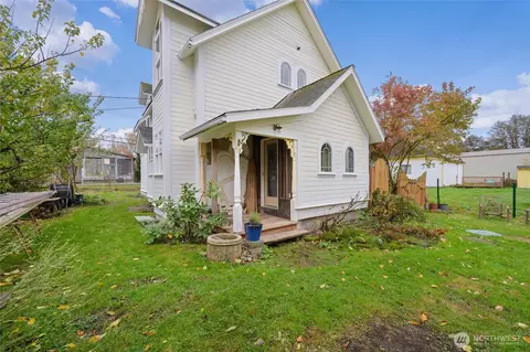 Exterior - 5860 Bow St, Bow, WA 98232 photo 3 of 9