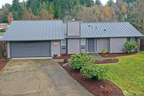 20056 Lysir Ct NE, Poulsbo, WA 98370