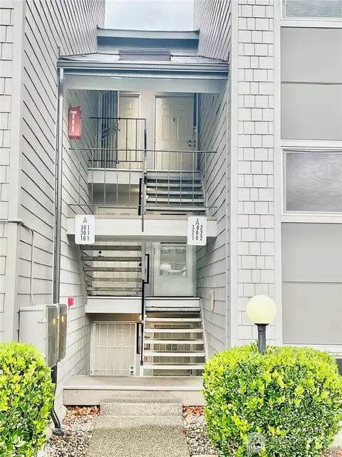 2020 S Grant Ave #A302, Renton, WA 98055