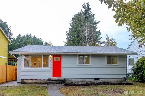 8234 E B St, Tacoma, WA 98404