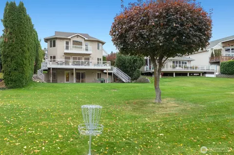 345 Lakefront Dr, Orondo, WA 98843