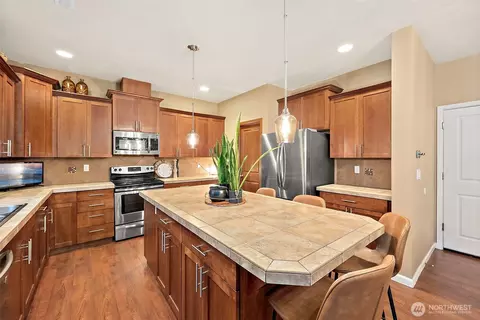 Kitchen - 7273 Radius Loop SE, Lacey, WA 98513 photo 3 of 7