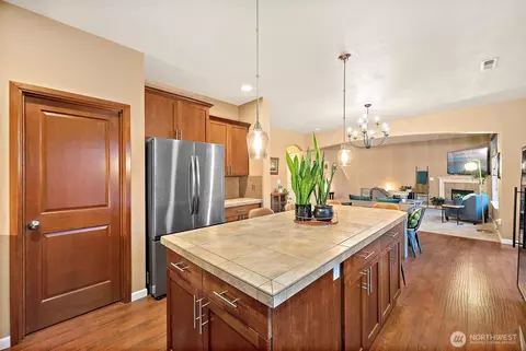 Kitchen - 7273 Radius Loop SE, Lacey, WA 98513 photo 6 of 7