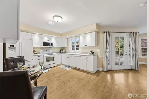 Kitchen - 12903 Valley Ave E, Sumner, WA 98390 photo 2 of 2