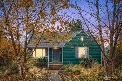 638 N Skyline Dr, Tacoma, WA 98406