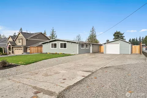 7203 126th St E, Puyallup, WA 98373