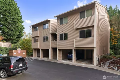12036 96th Ave NE #720, Kirkland, WA 98034
