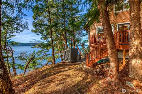 Exterior - 599 Shore Dr, Eastsound, WA 98245 photo 6 of 8