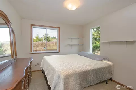 Bedroom - 62 Hogback Rd, Sequim, WA 98382 photo 3 of 5
