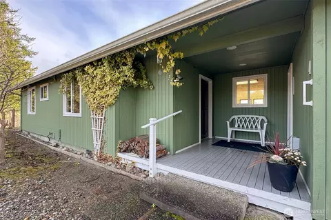 Exterior - 62 Hogback Rd, Sequim, WA 98382 photo 2 of 8