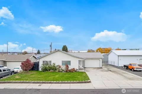 238 E Street St NE, Ephrata, WA 98823